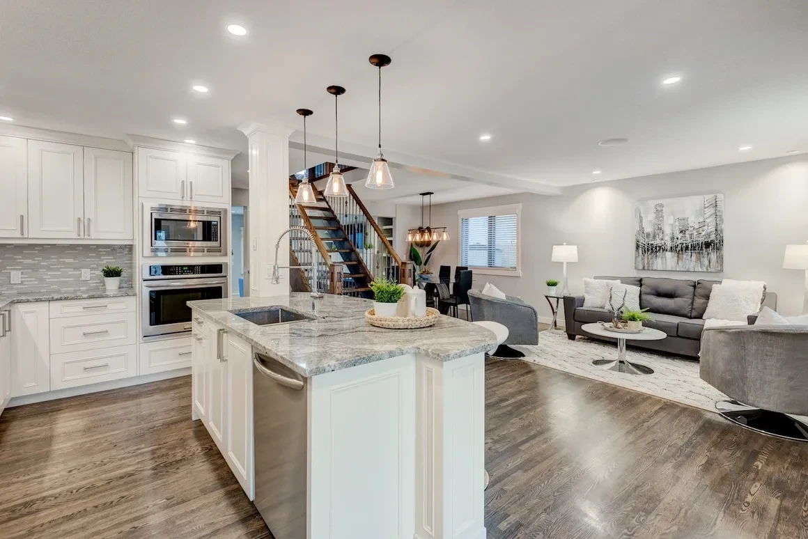Luxury Property Marketing With Stagin
