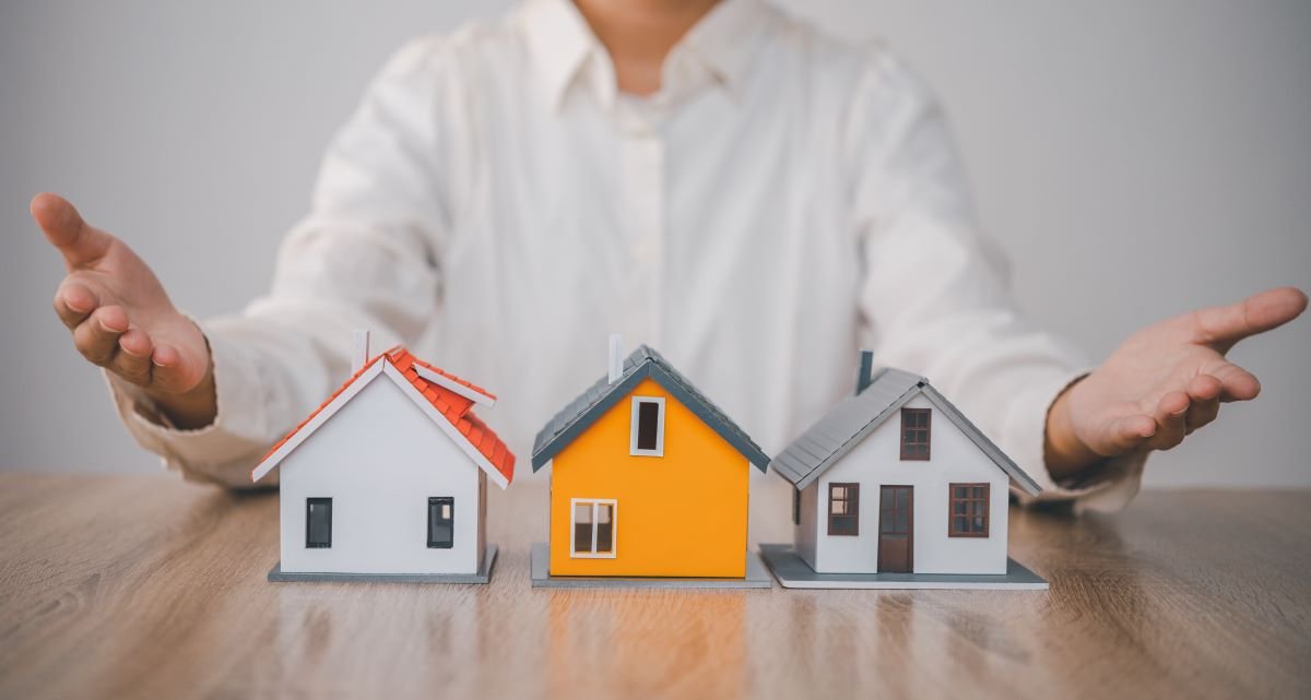 How to Buy and Sell a House at the Same Time