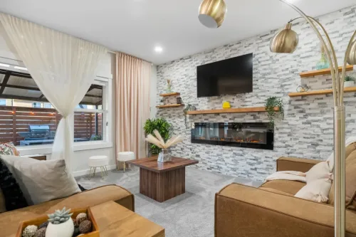 Airbnb (2)
